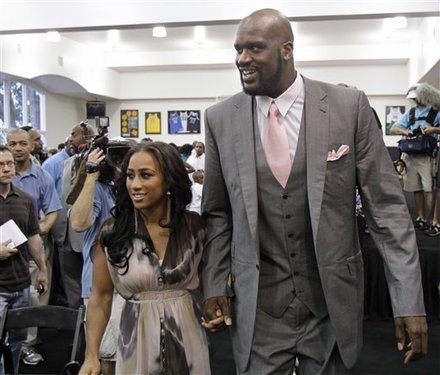 传奇归来！孙兴慜将在热刺主场向球迷告别（传奇再现：孙兴慜在热刺主场向球迷作别）