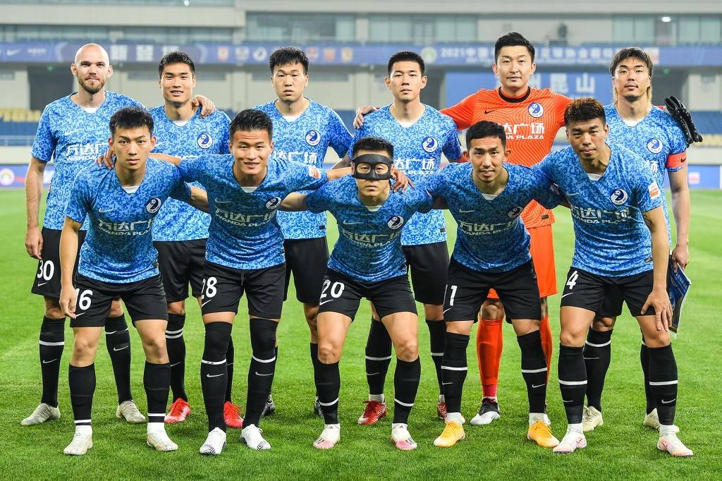 迪马：罗马、那不勒斯、布莱顿有意波尔图19岁中场弗罗霍尔特