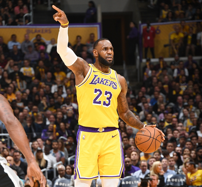 每体：巴萨不着急让奥尔莫复出，不接受手术以免缺阵4个月（每体：巴萨不急让奥尔莫复出，拒做手术以避免4个月缺阵）