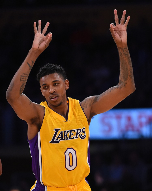 德转列巴拉圭球员历史身价前10：阿尔米隆第1，巴里奥斯上榜（德转盘点巴拉圭球员历史身价TOP10：阿尔米隆居首，巴里奥斯入选）