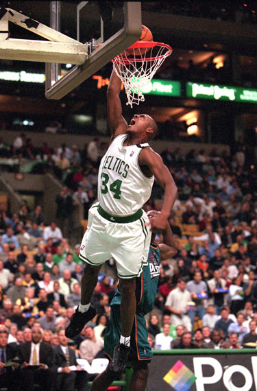 NBA：凯尔特人大胜奇才 双探花手感火热（NBA：双探花手感爆棚 凯尔特人轻取奇才）