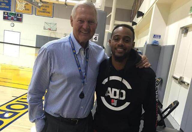 NBA：太阳替补群发威 轻取国王（NBA：太阳替补集体爆发 轻松击败国王）